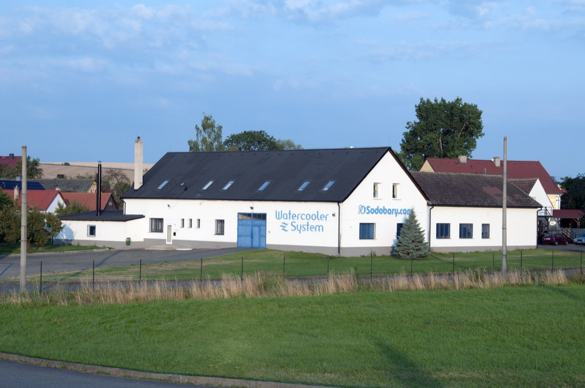 Sídlo společnosti Watercooler System s.r.o. – Ostrov 45, Ouběnice